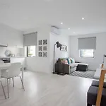Liiiving In Porto - Santa Catarina Cosy Apartment